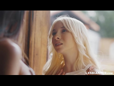 ❤️ A nena chega a casa uns meses despois e acaba comendo o coño da súa madrastra ️ Vídeo anal a nós gl.gayasianporn.ru